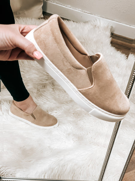 Traveler Sneaker